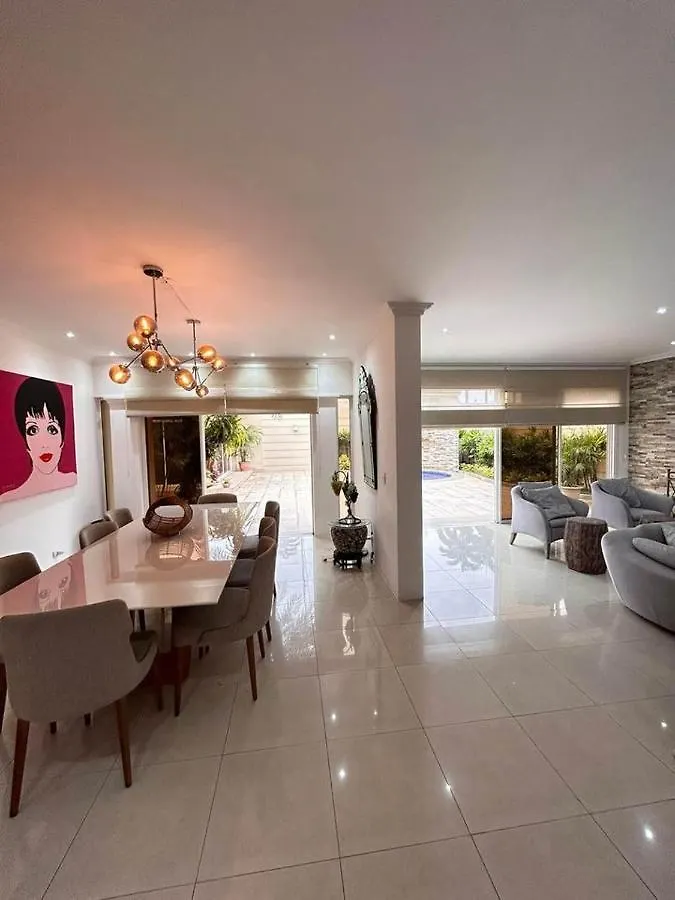 Casa Entera En Samborondon Guayaquil Tennis Club